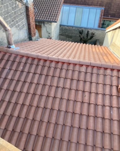 Changement de couverture tuile suite à des fuites de toiture à Romans-sur-Isère